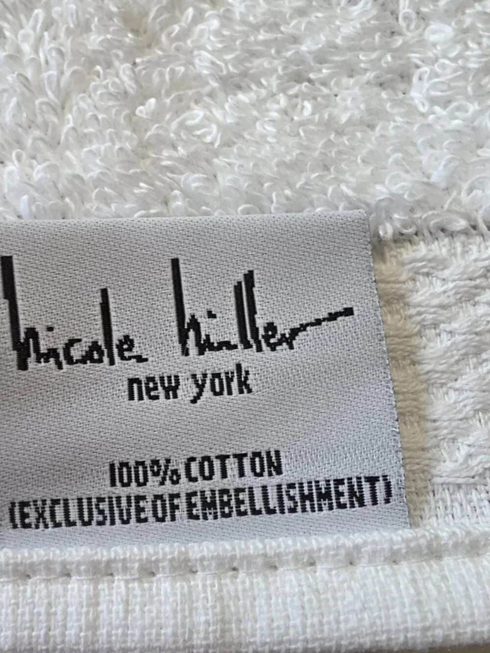 Nicole Miller 100% cotton white/black embroidered embellished hand towels 2(set)